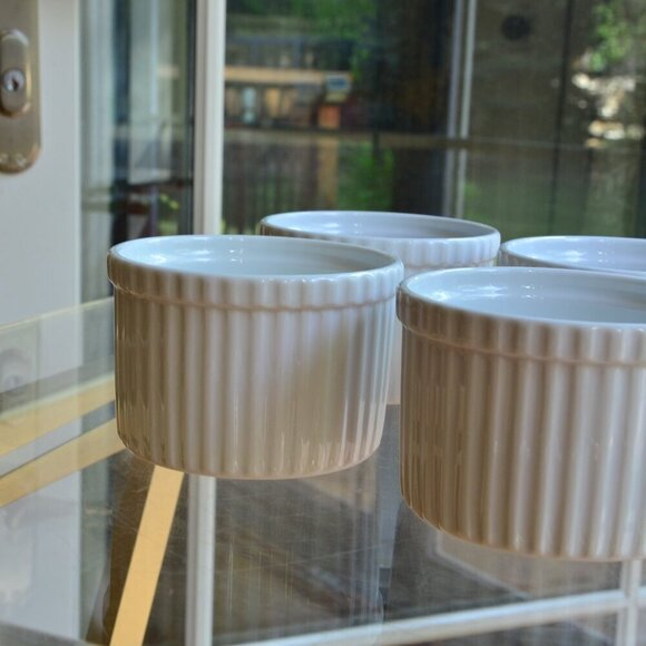 CRATE & BARREL Set of 4 deep white ramekins with ribbing - Picture 4 of 6